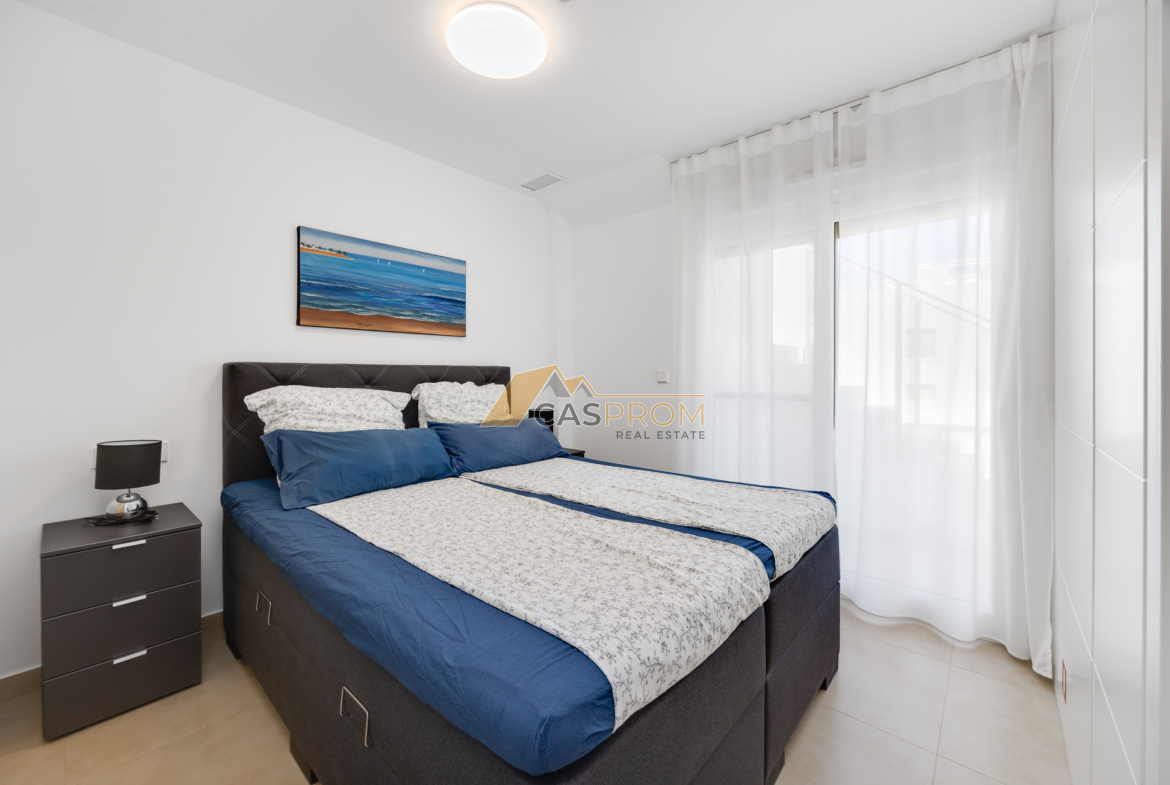 ÁTICO MODERNO CON SOLARIUM PRIVADO EN PILAR DE LA HORADADA