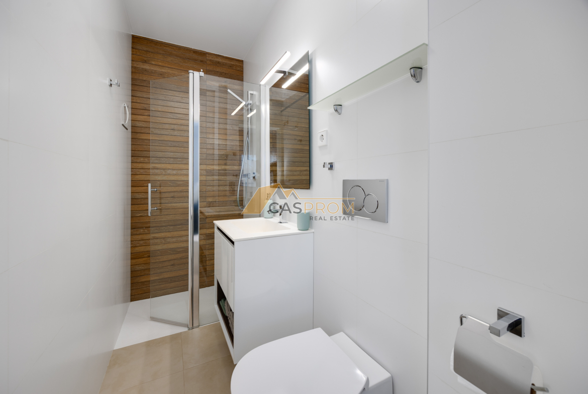 ÁTICO MODERNO CON SOLARIUM PRIVADO EN PILAR DE LA HORADADA