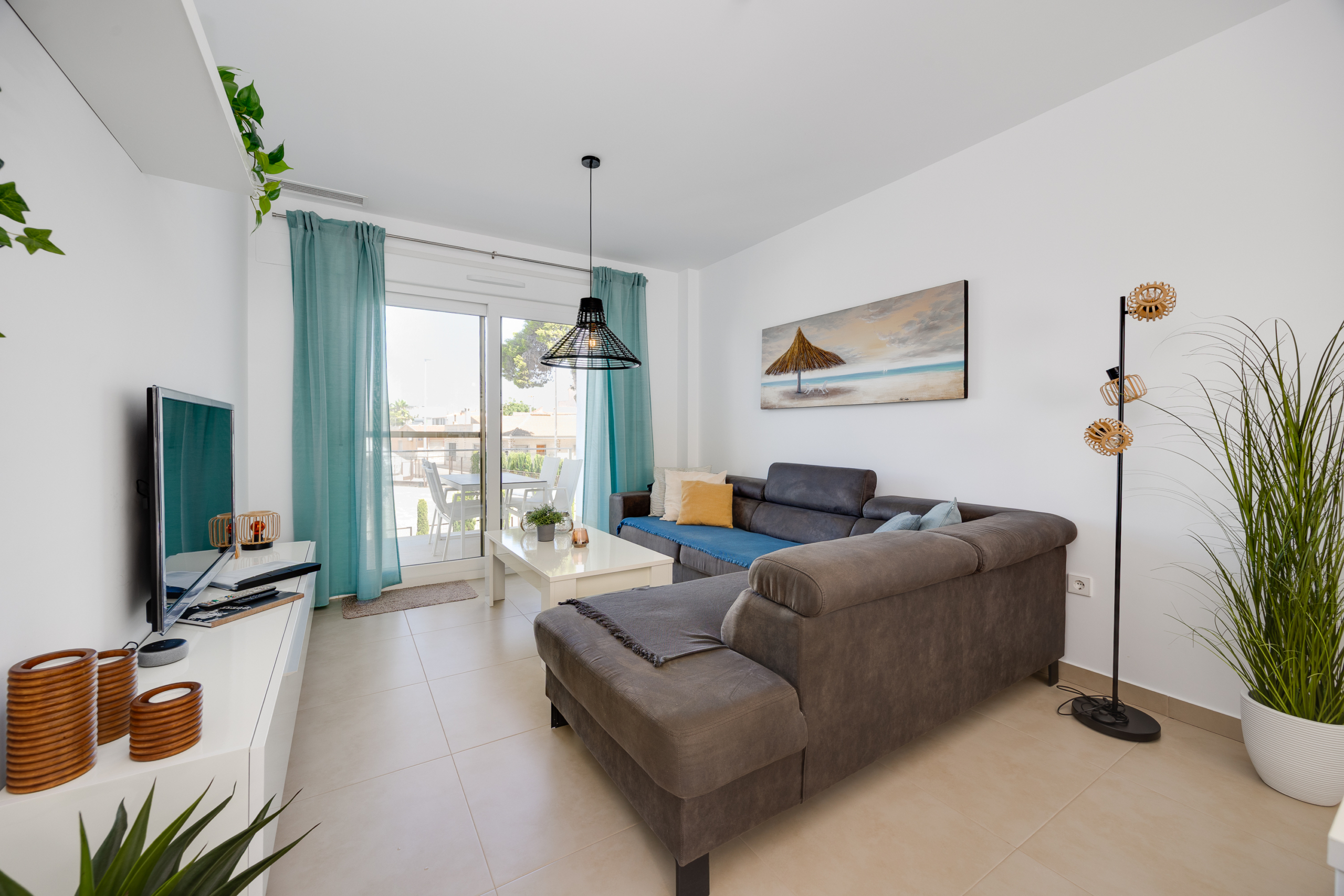 ÁTICO MODERNO CON SOLARIUM PRIVADO EN PILAR DE LA HORADADA