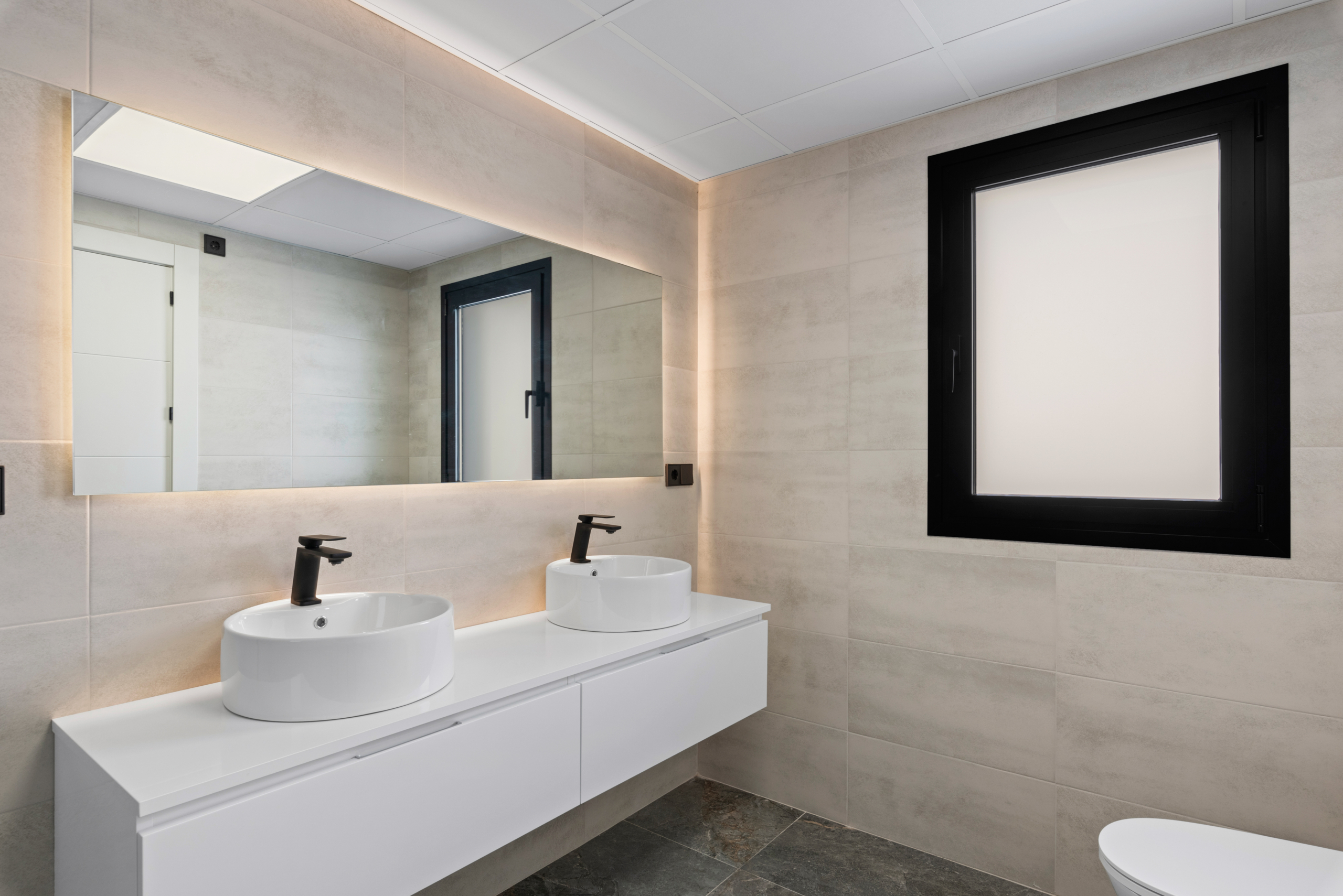 VILLA DE LUJO CON PISCINA PRIVADA, A SOLO 50 M DE LA PLAYA EN TORRE DE LA HORADADA